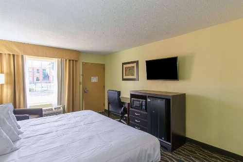 Clarion Inn Columbia Airport image 10