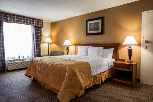 Clarion Inn Columbia Airport image 11