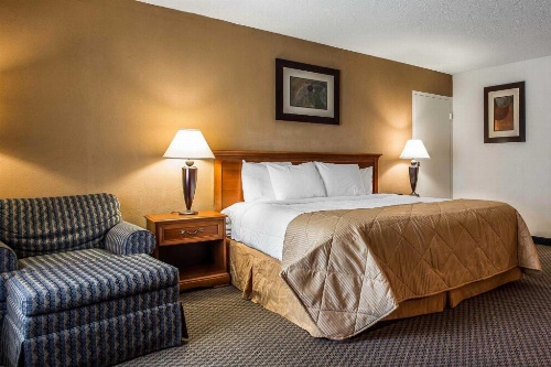 Clarion Inn Columbia Airport image 12