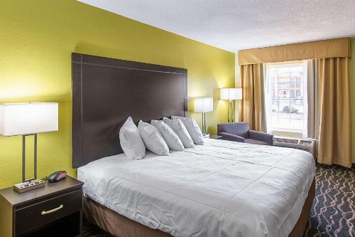 Clarion Inn Columbia Airport image 2