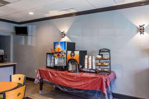 Clarion Inn Columbia Airport image 31