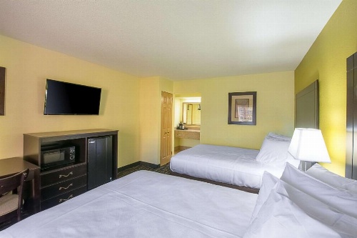 Clarion Inn Columbia Airport image 4